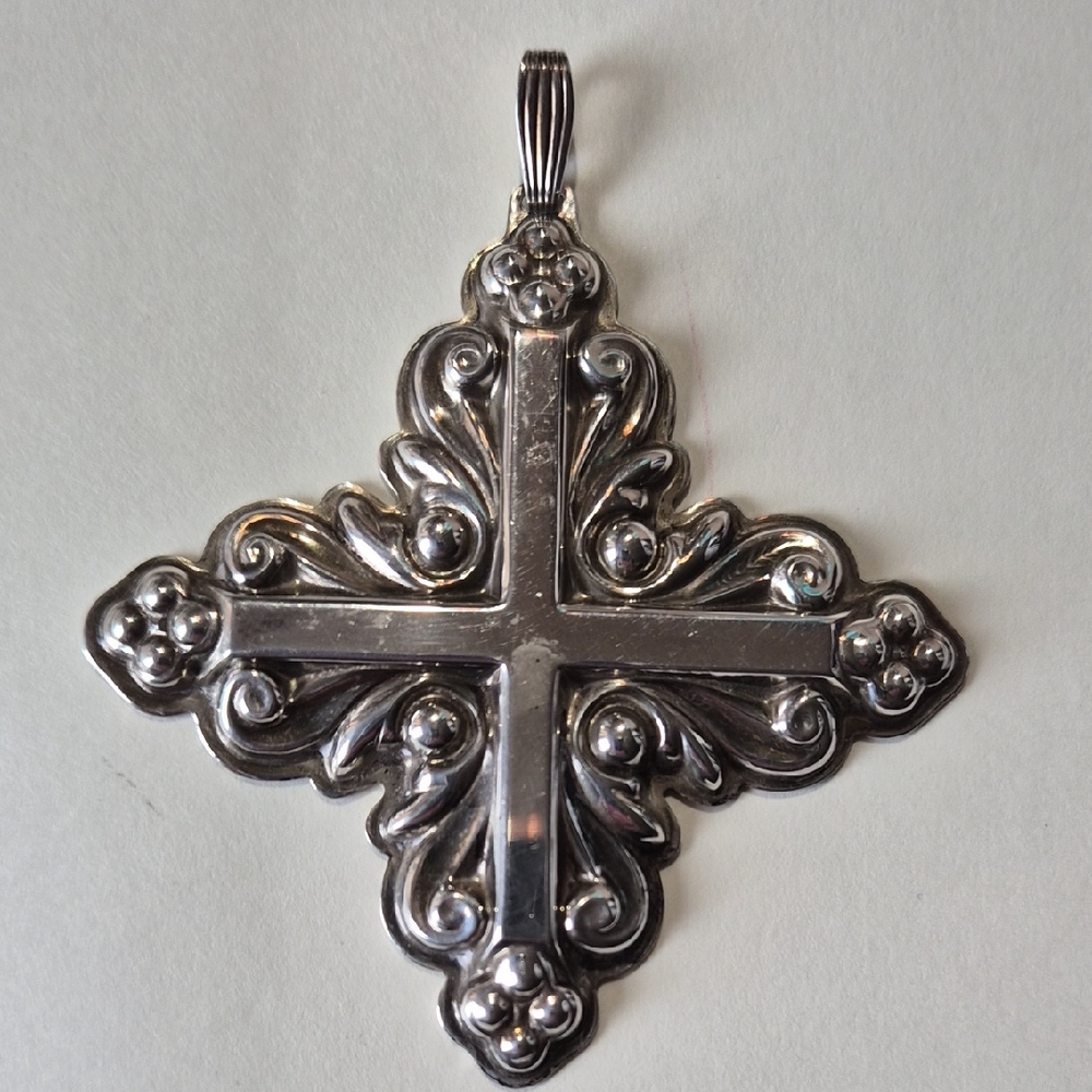 Elegant Sterling Silver Cross 1983 Christmas Cross By Reed & Barton Pendant